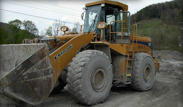 Typical rubber tired loader used for block handling